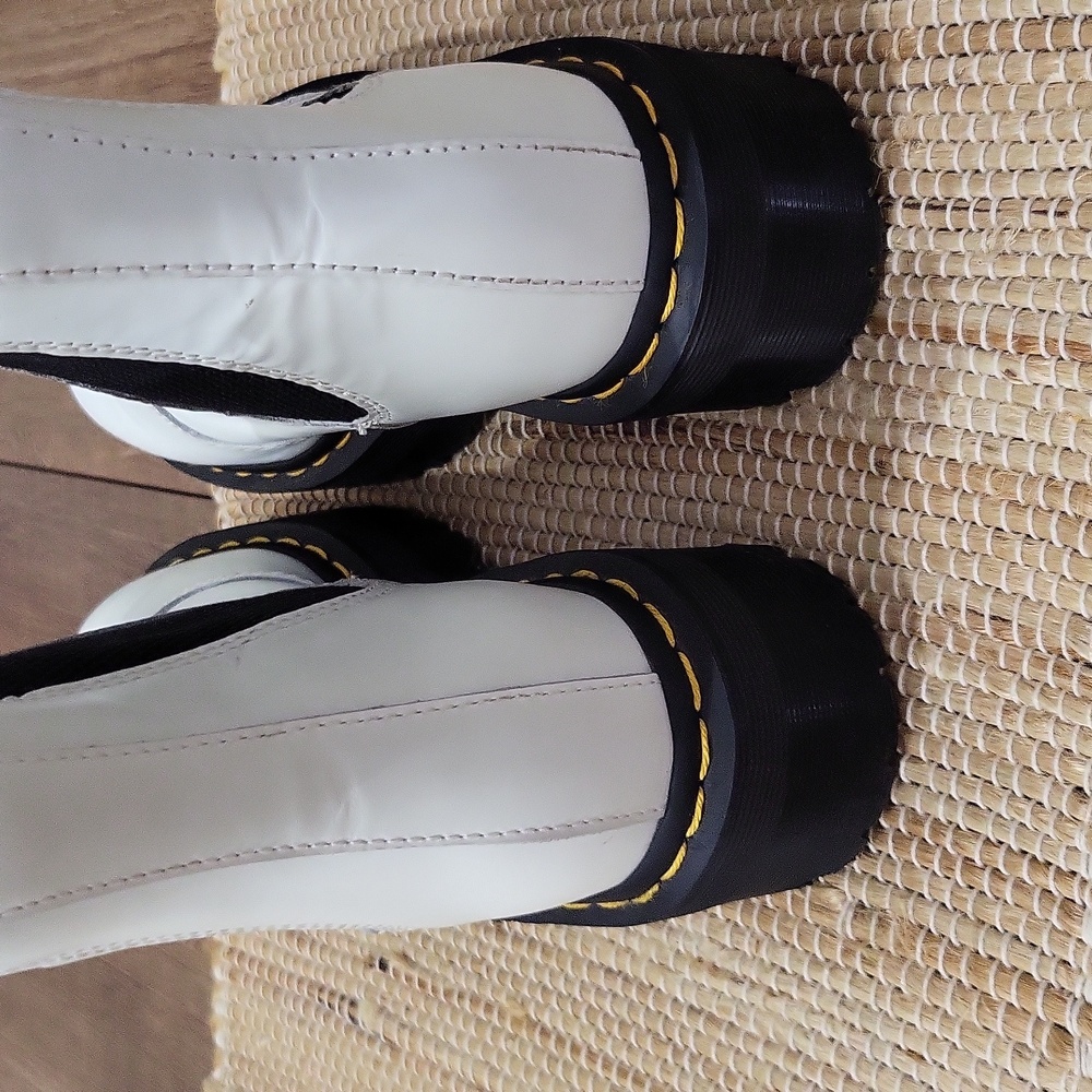 Womens Pull On Platform Boots - image 3